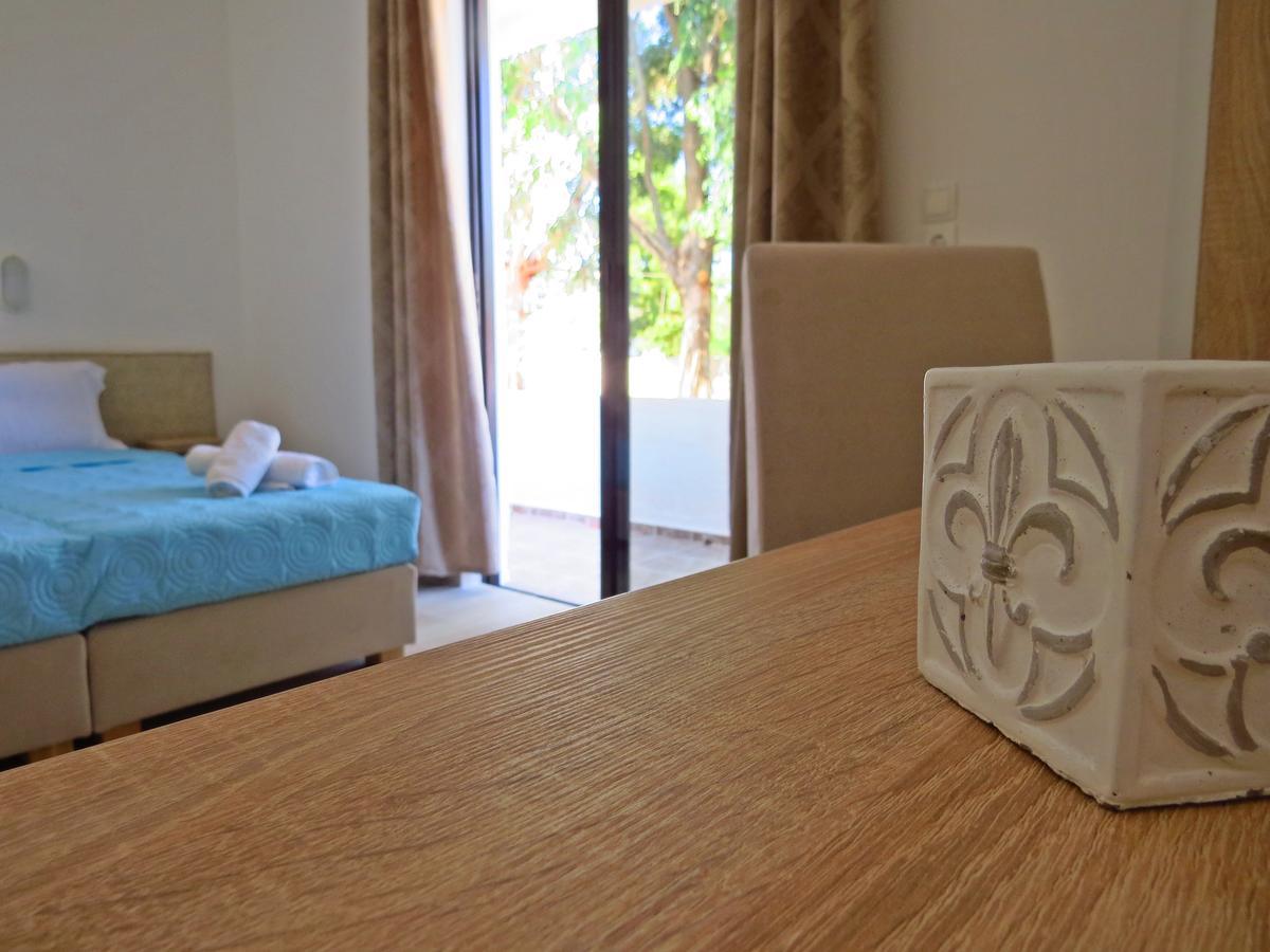 Loukas Beach Rooms Киотари Екстериор снимка