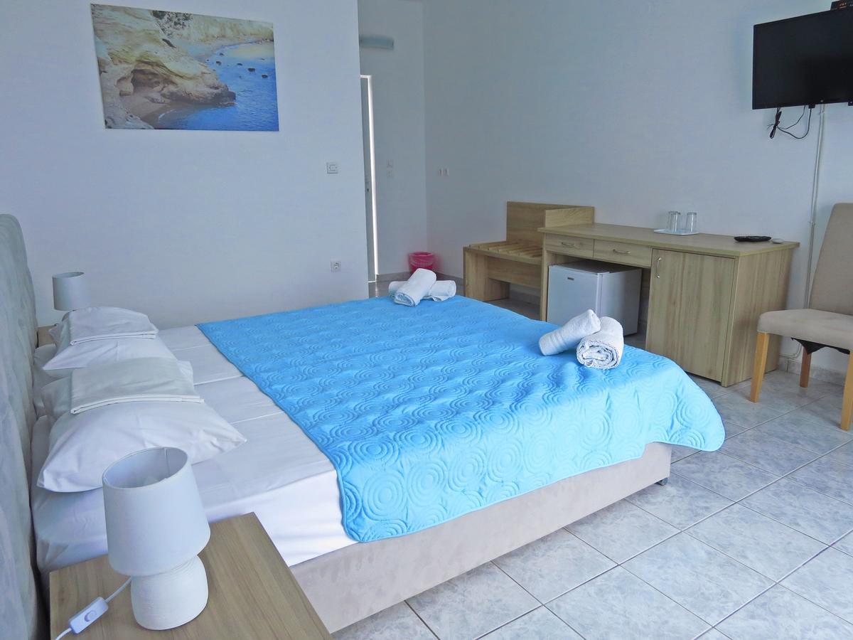 Loukas Beach Rooms Киотари Екстериор снимка