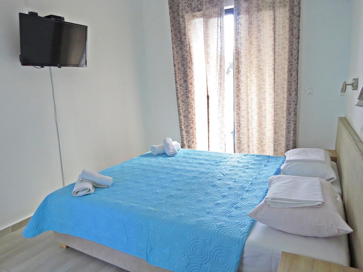 Loukas Beach Rooms Киотари Екстериор снимка