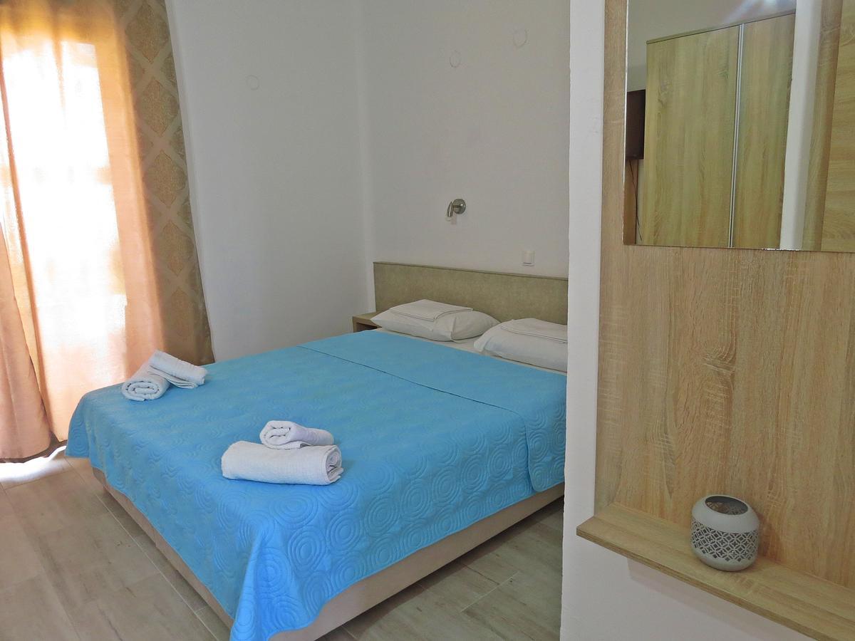 Loukas Beach Rooms Киотари Екстериор снимка