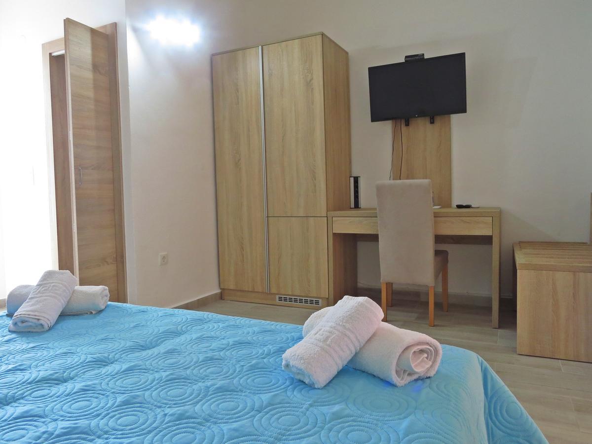 Loukas Beach Rooms Киотари Екстериор снимка